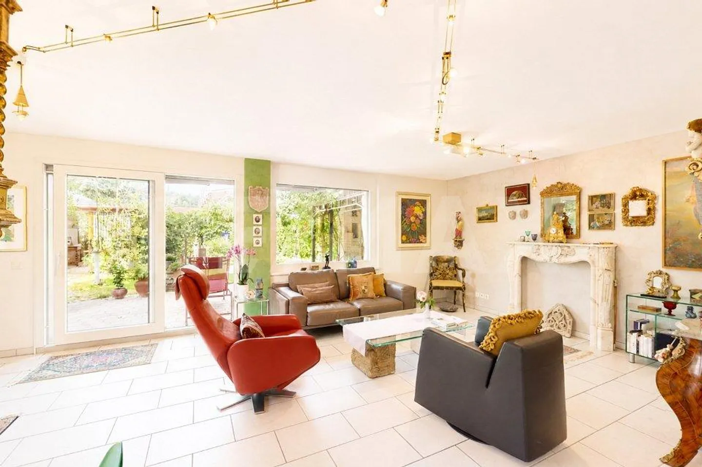 A Home Like Out of a Picture Book – Artistic Residential Idyl with Ve... - Photo 4 of 13