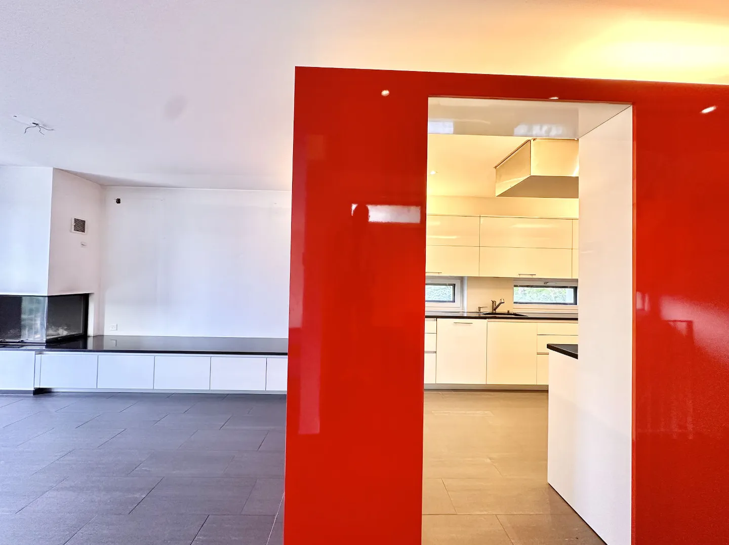 Freistehende Villa mit Energieeffizienz und Privatem Garten - Ruhige Wohnlage nahe Lugano | Villa Indipendente con Efficienza Energetica e Giardino Privato - Zona Residenziale Tranquilla vicino a Lugano - Foto 13 von 13