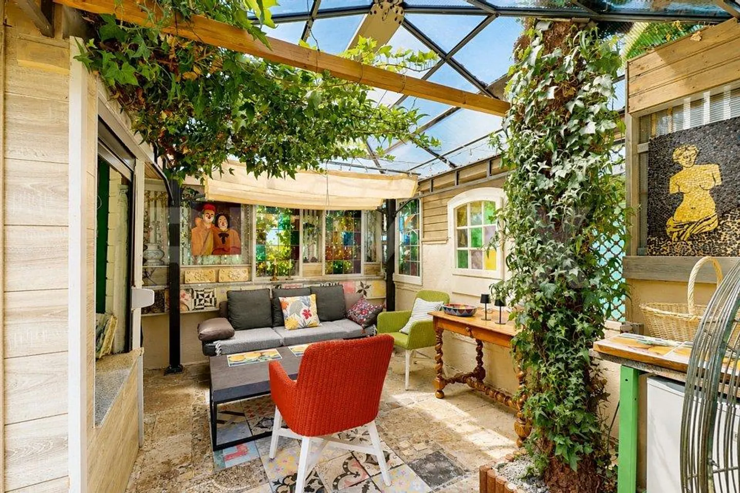 A Home Like Out of a Picture Book – Artistic Residential Idyl with Ve... - Photo 12 of 13