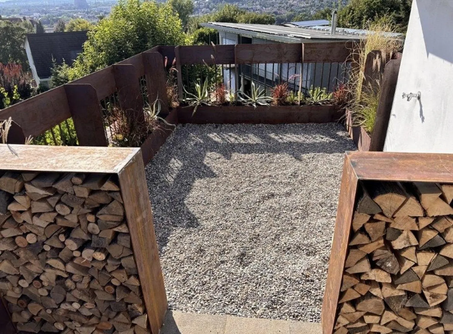 Modernes Eckhaus mit Garten - Foto 18 von 18