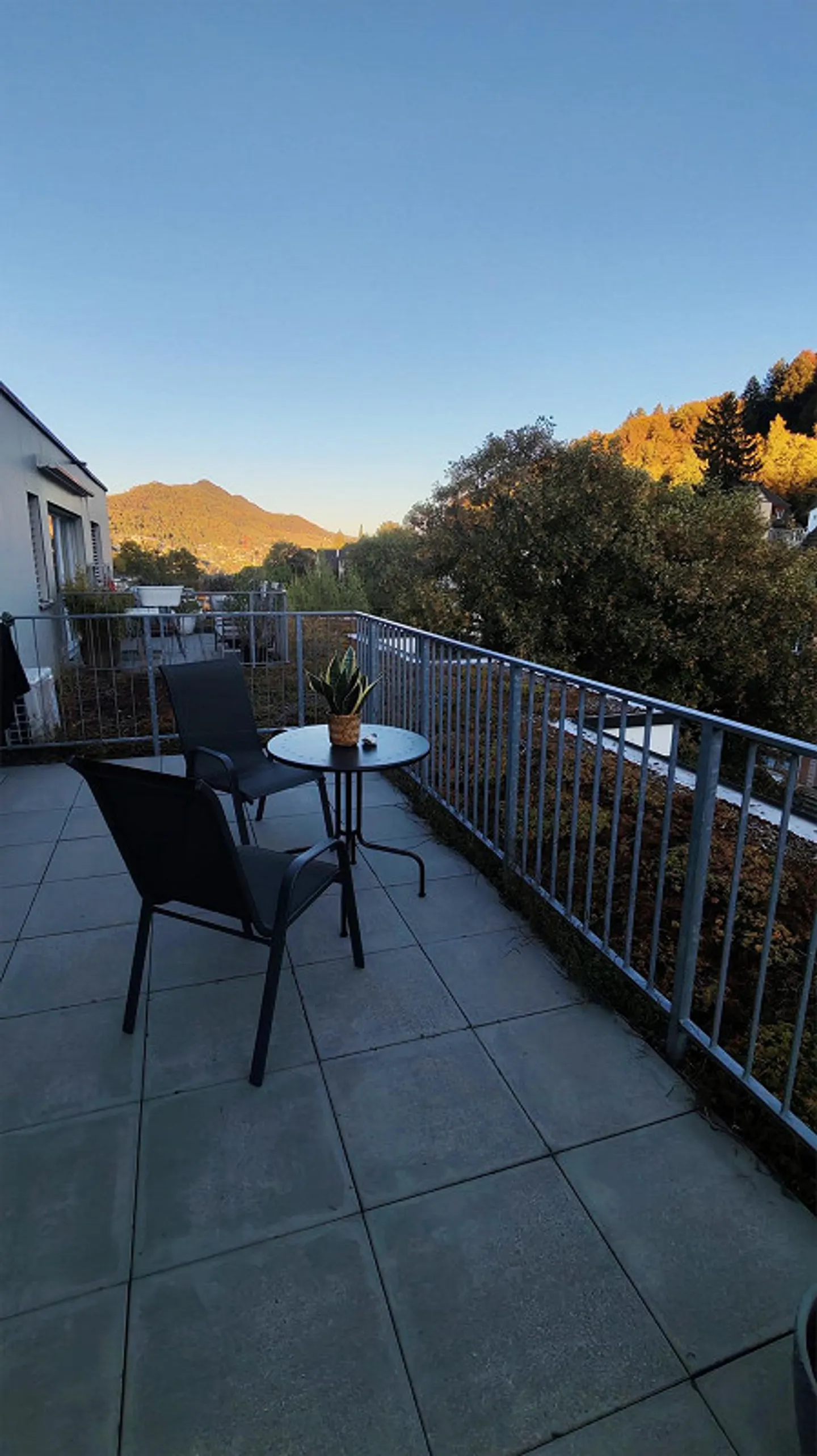 2 Room Apartment (furnished) (Sublet / minimum 5 months) - Photo 2 of 6