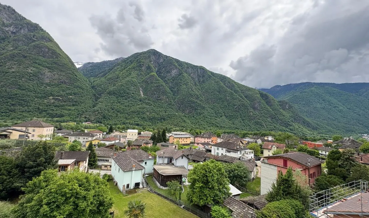 INTERESSANTE DUPLEX 4.5 LOCALI A GRONO (GR) - Foto 9 di 9