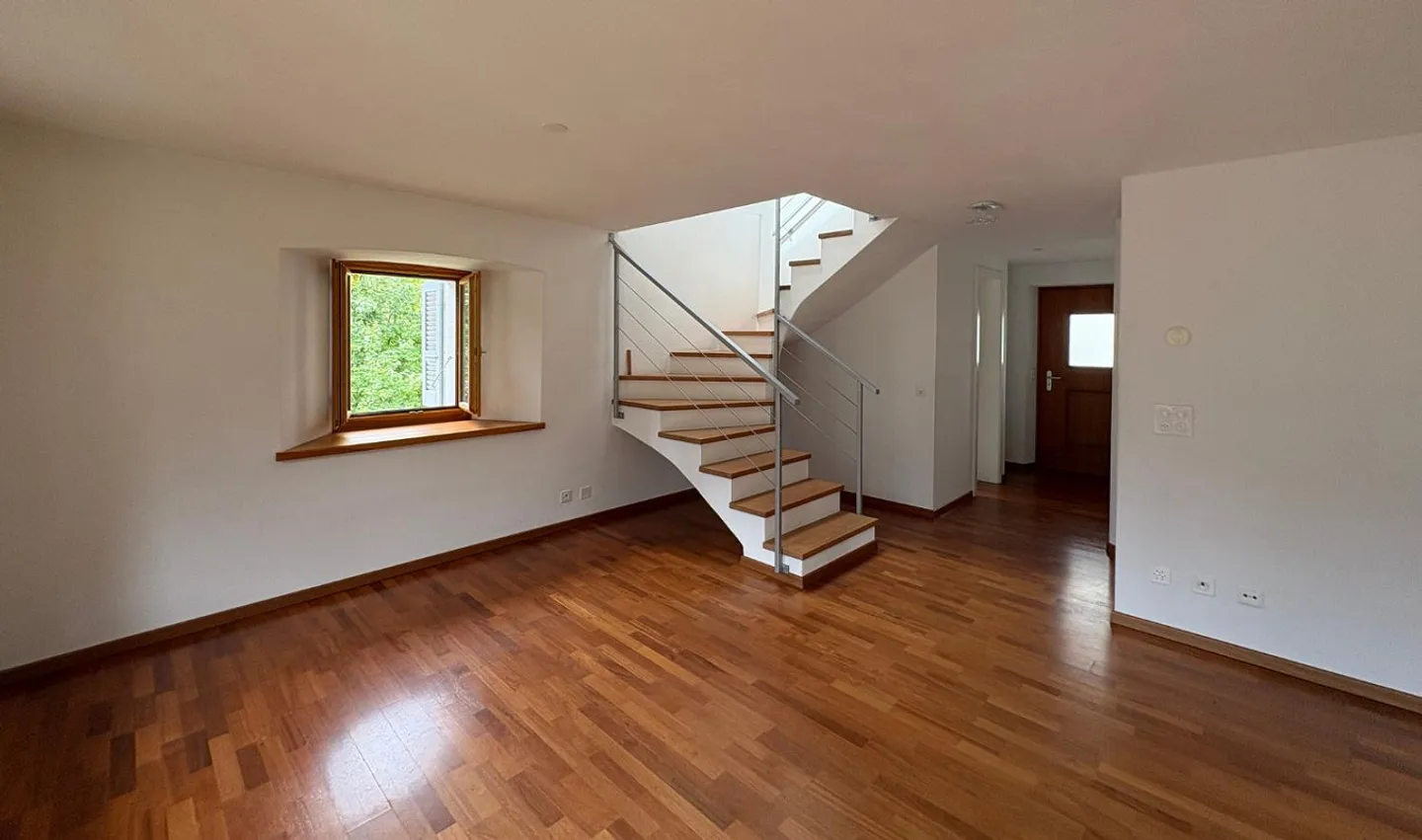 INTERESSANTE DUPLEX 4.5 LOCALI A GRONO (GR) - Foto 5 di 9