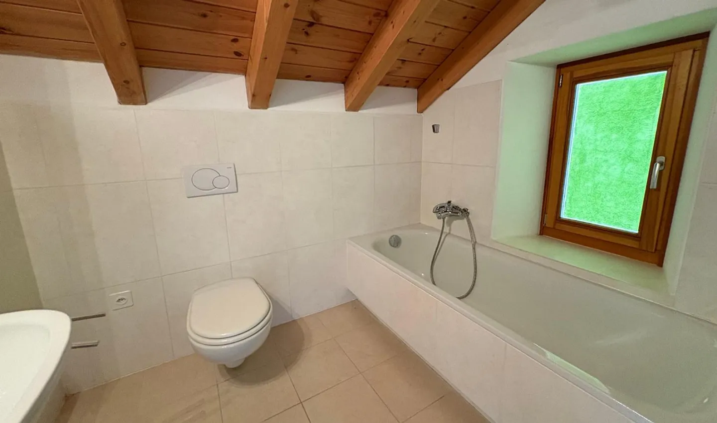 INTERESSANTE DUPLEX 4.5 LOCALI A GRONO (GR) - Foto 7 di 9