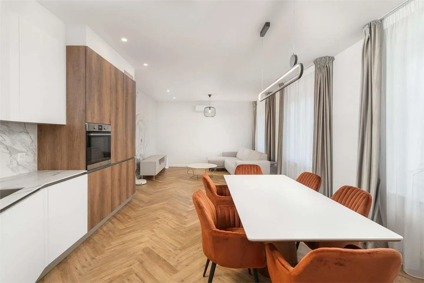 APPARTEMENT ÉLÉGANT MEUBLÉ AU CENTRE DE LUGANO - Photo 3 sur 9