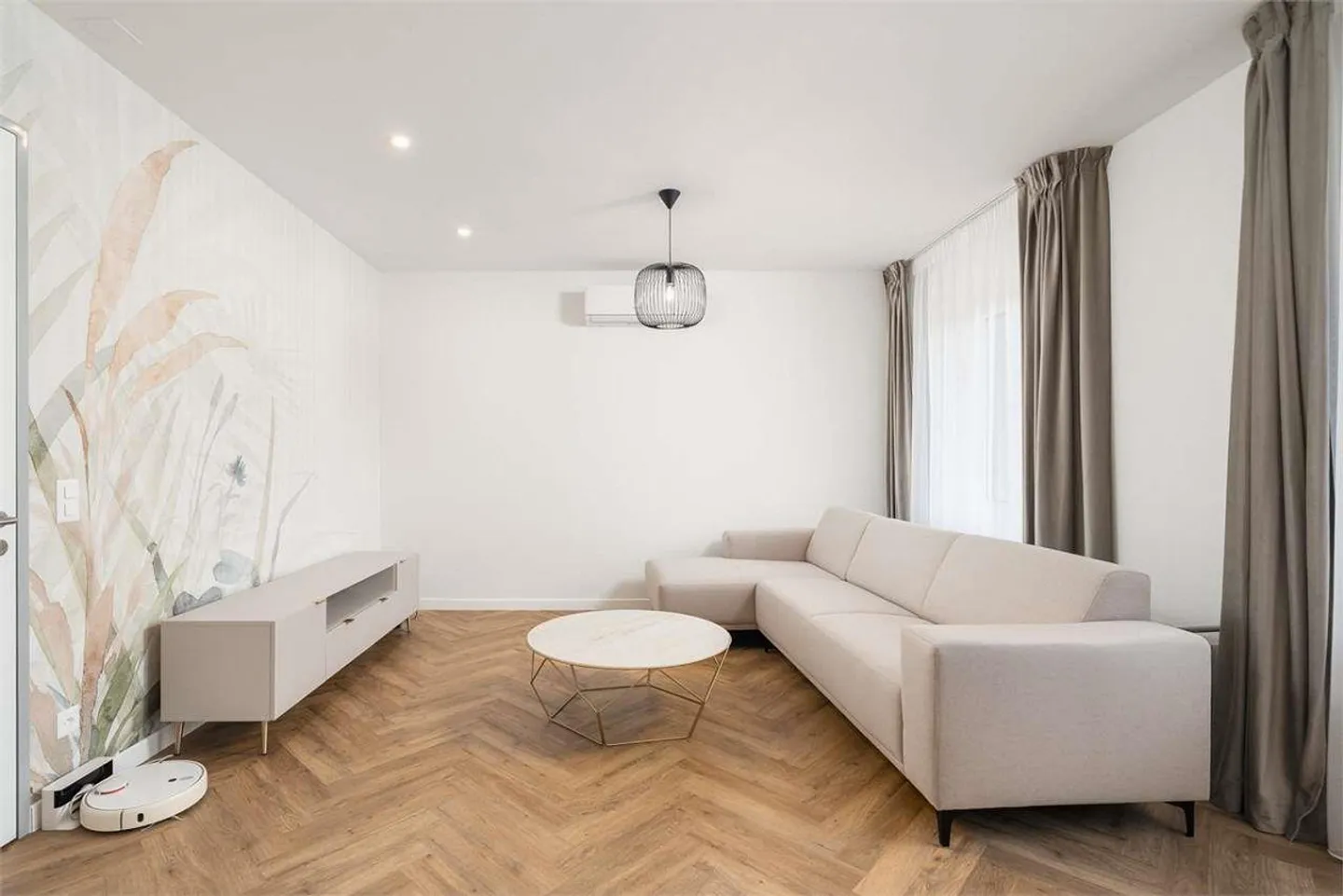 APPARTEMENT ÉLÉGANT MEUBLÉ AU CENTRE DE LUGANO - Photo 4 sur 9
