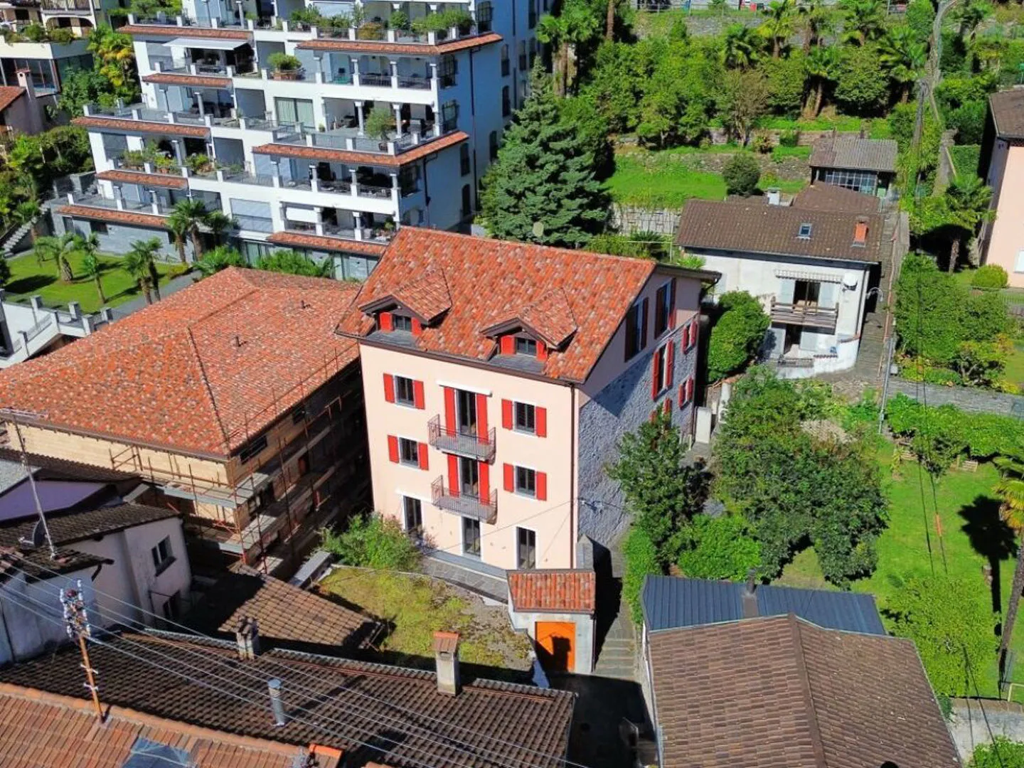 Casa Gatti: Appartamento rinnovato di 3.5 locali al PT | Residenza Gatti: Renovierte 3,5-Zimmer-Wohnung im Erdgeschoss - Foto 1 di 5