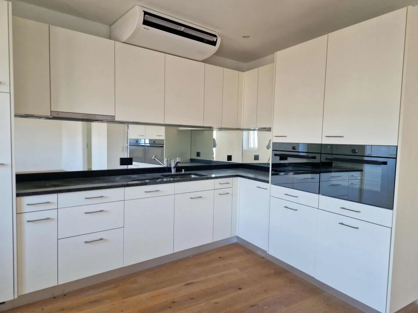 Casa Gatti: Appartamento rinnovato di 3.5 locali al PT | Residenza Gatti: Renovierte 3,5-Zimmer-Wohnung im Erdgeschoss - Foto 3 di 5