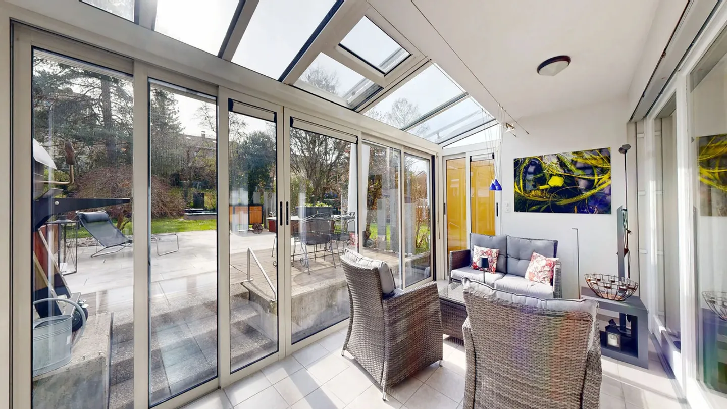 Maison de ville lumineuse de 6,5 pièces avec deux places de parking - Photo 6 sur 23