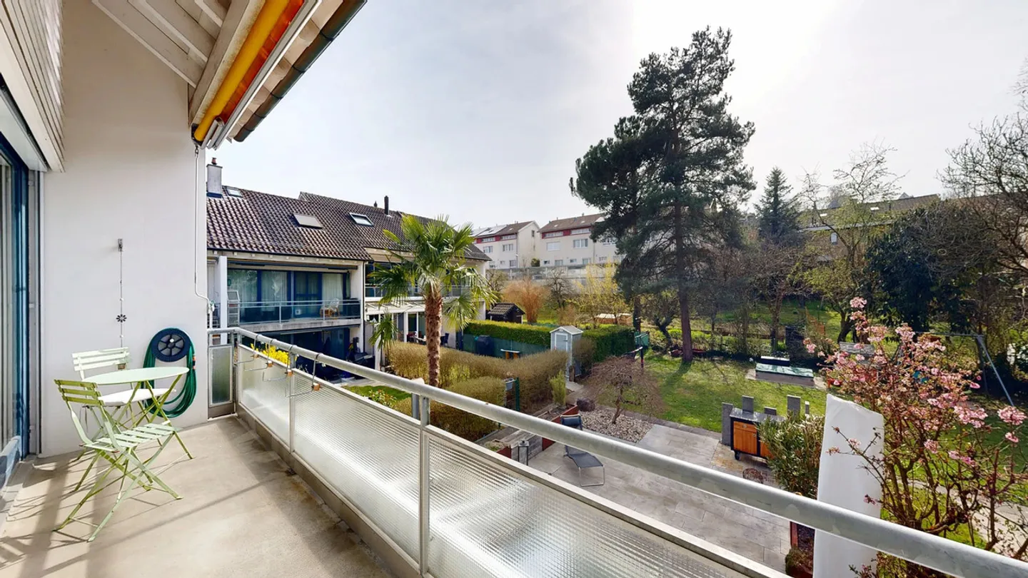 Maison de ville lumineuse de 6,5 pièces avec deux places de parking - Photo 12 sur 23