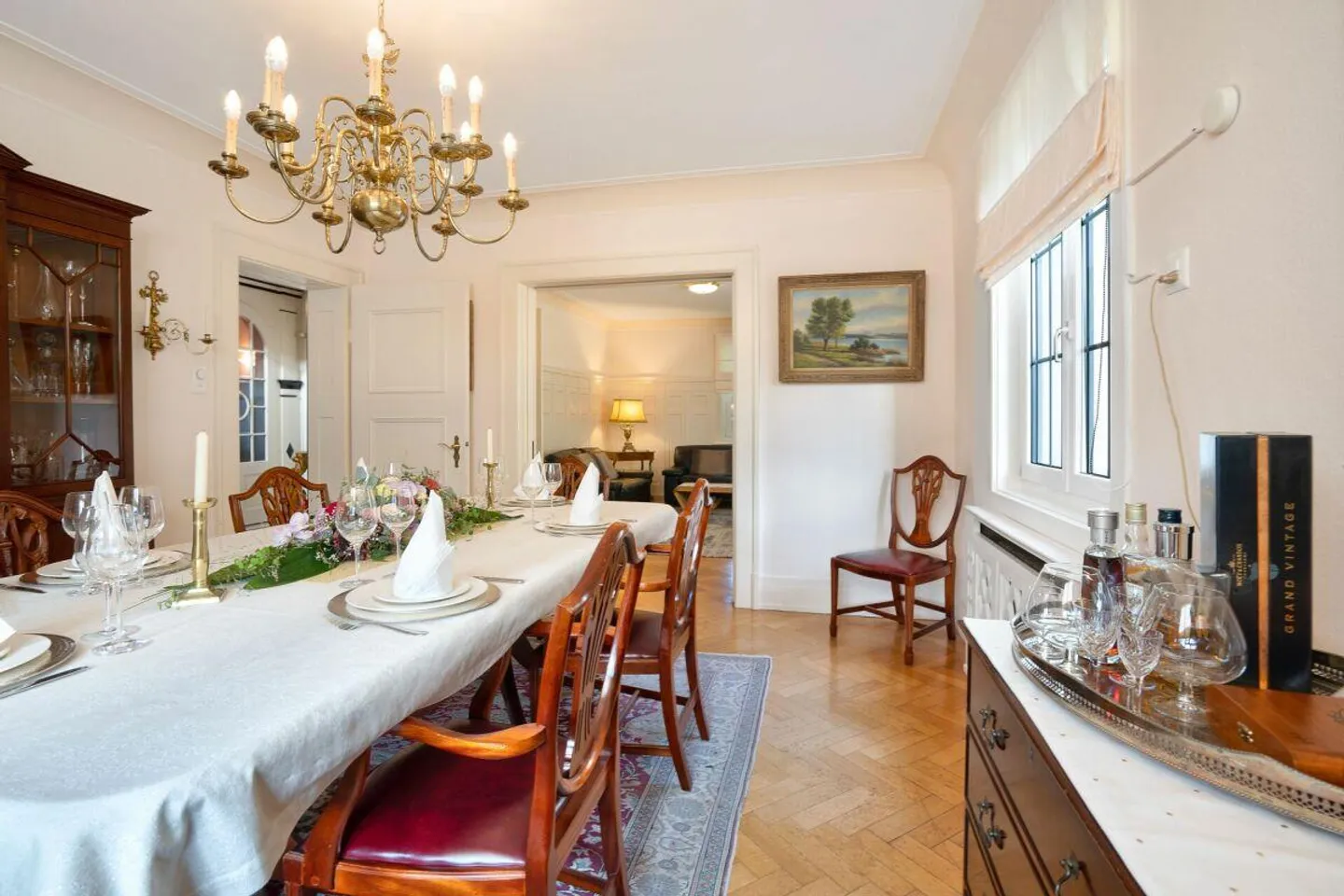 Manor Villa with 2,008 m2 Park-like Property - Photo 9 of 18