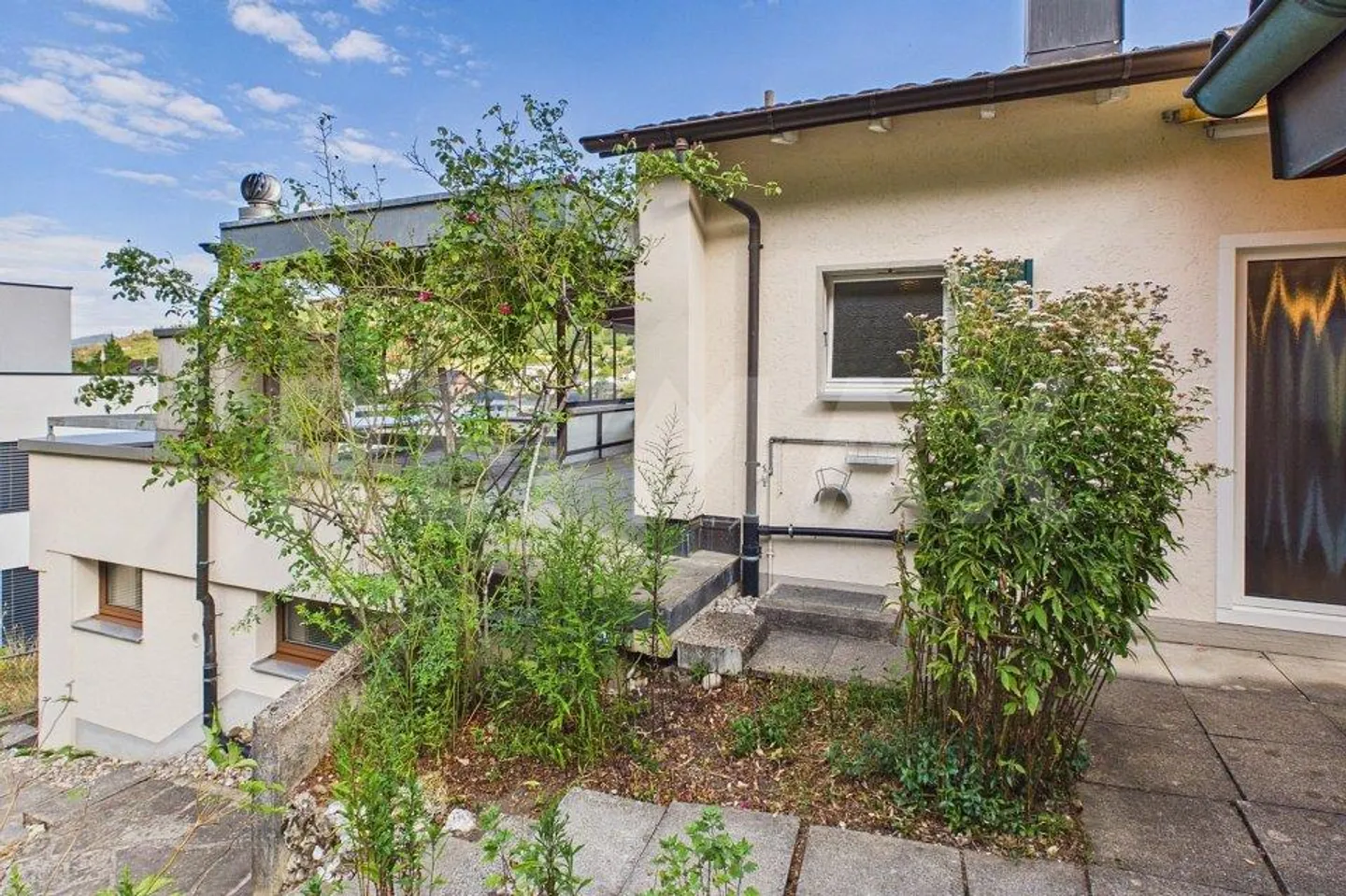 6-Zimmer-DEFH mit Garten & Panorama-Dachterrasse - Photo 2 of 13