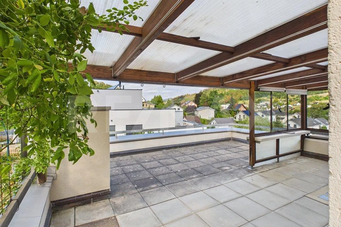 6-Zimmer-DEFH mit Garten & Panorama-Dachterrasse - Photo 3 of 13