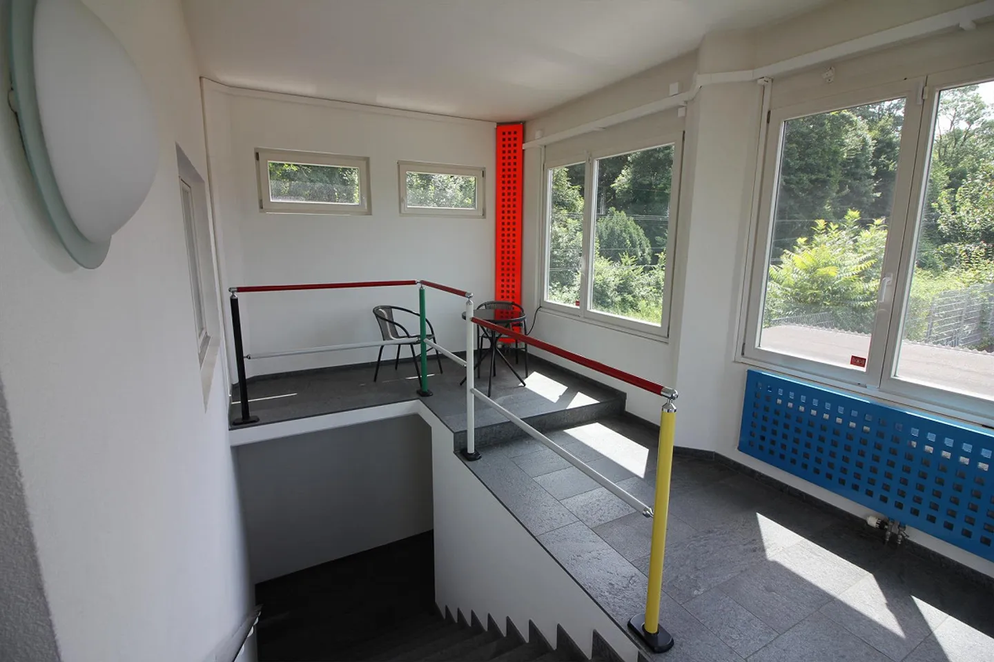 Proprietà commerciale indipendente nella zona industriale e diritti di costruzione - Foto 3 di 17