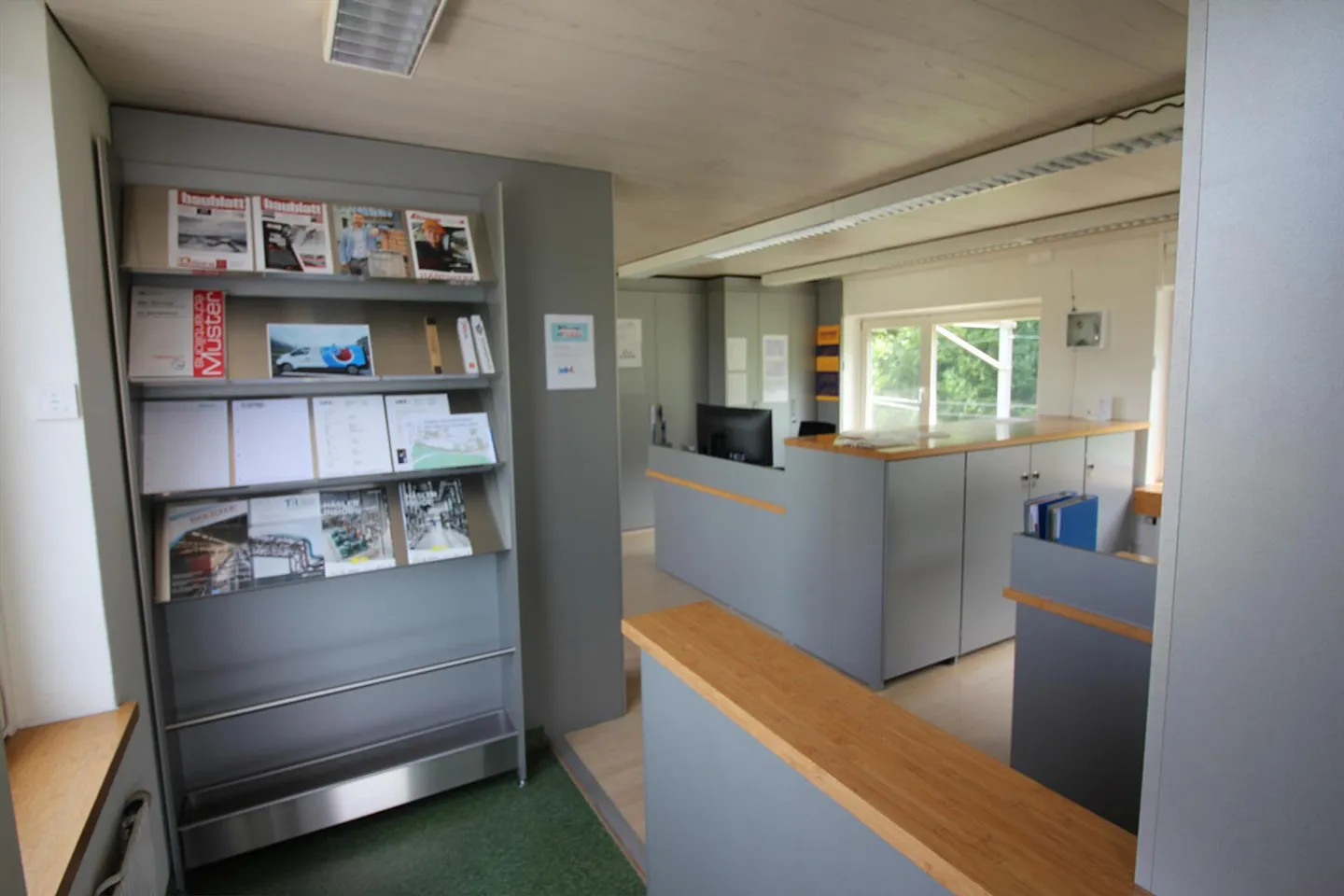 Proprietà commerciale indipendente nella zona industriale e diritti di costruzione - Foto 4 di 17