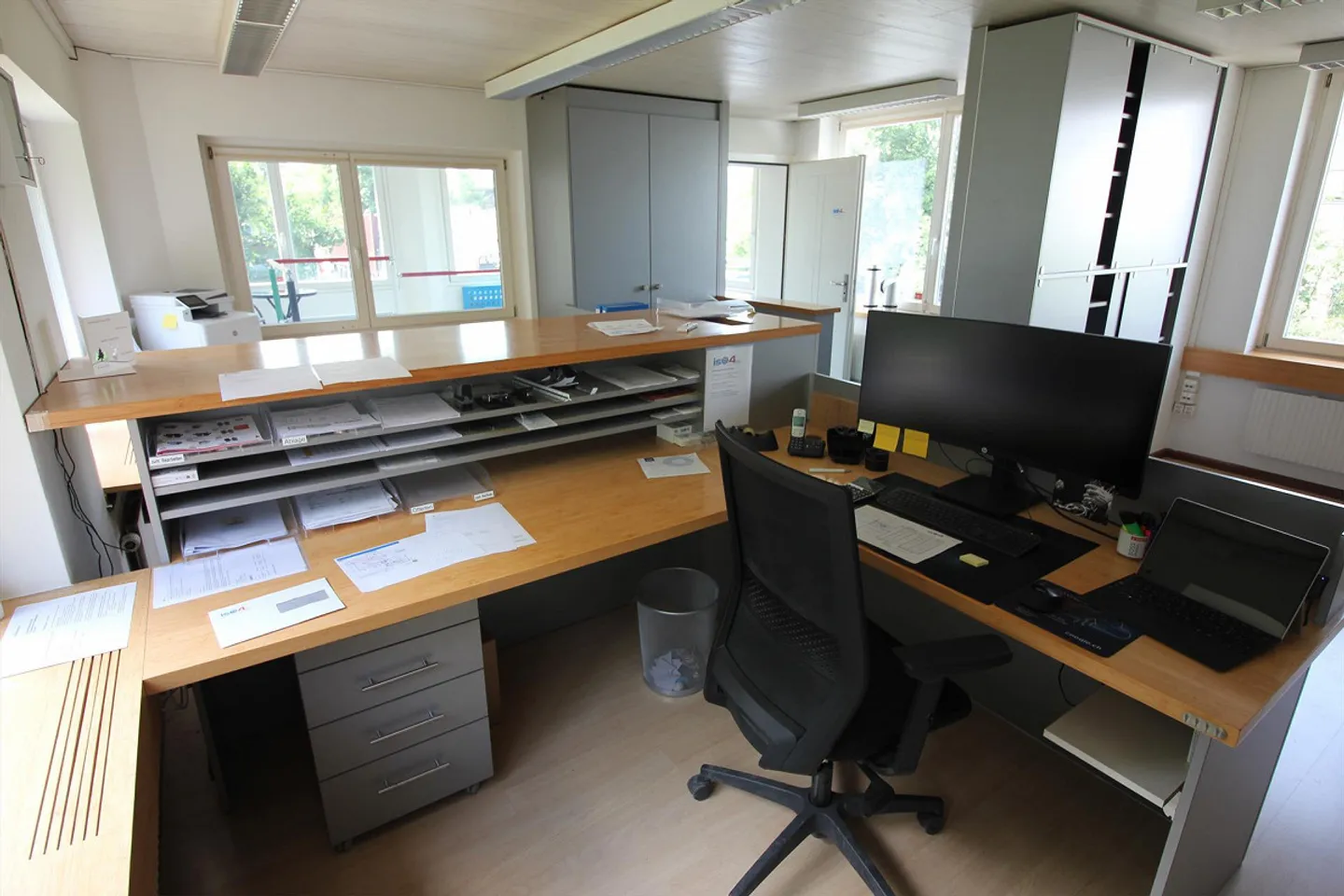 Proprietà commerciale indipendente nella zona industriale e diritti di costruzione - Foto 6 di 17