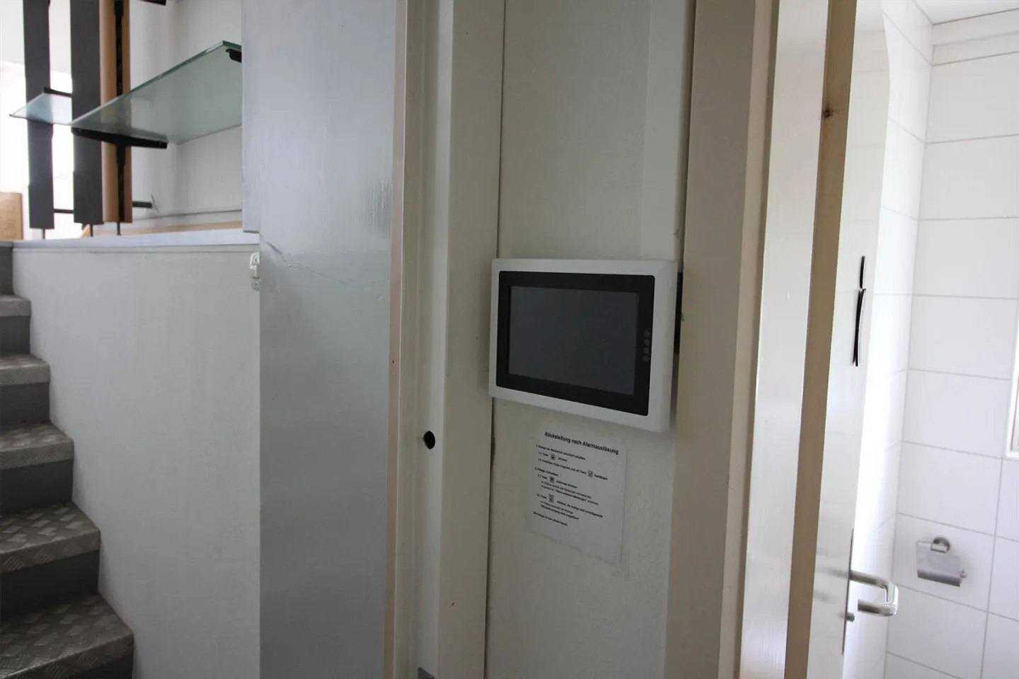 Proprietà commerciale indipendente nella zona industriale e diritti di costruzione - Foto 11 di 17