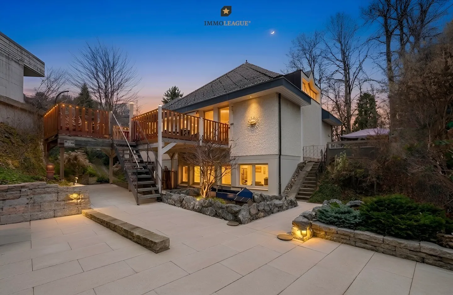 Idyllically located, characterized by architecture, comfort, and aesthetics - Photo 1 of 7