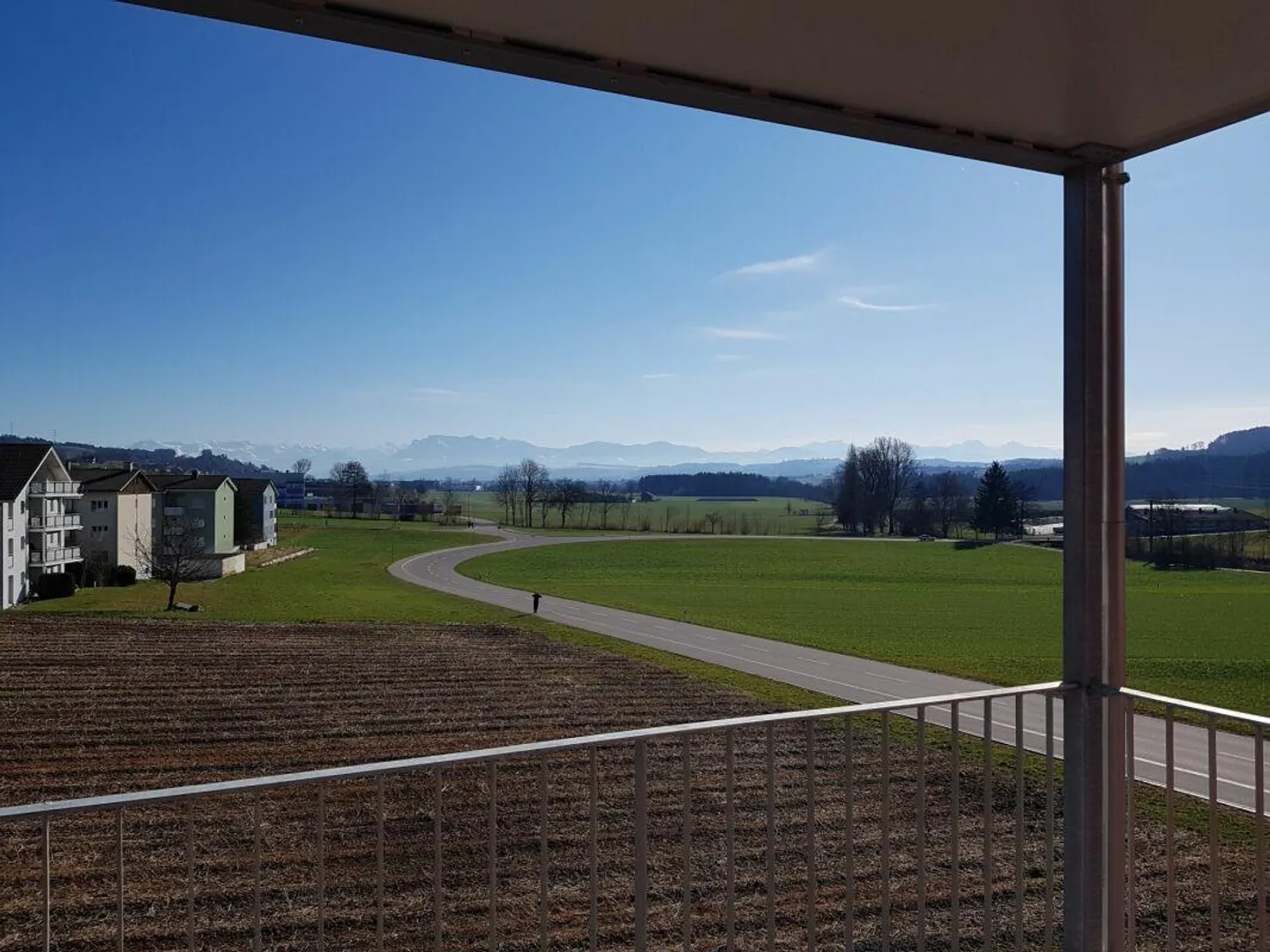 Démarrer dans la vie professionnelle à un nouvel emplacement ! - Photo 1 sur 3