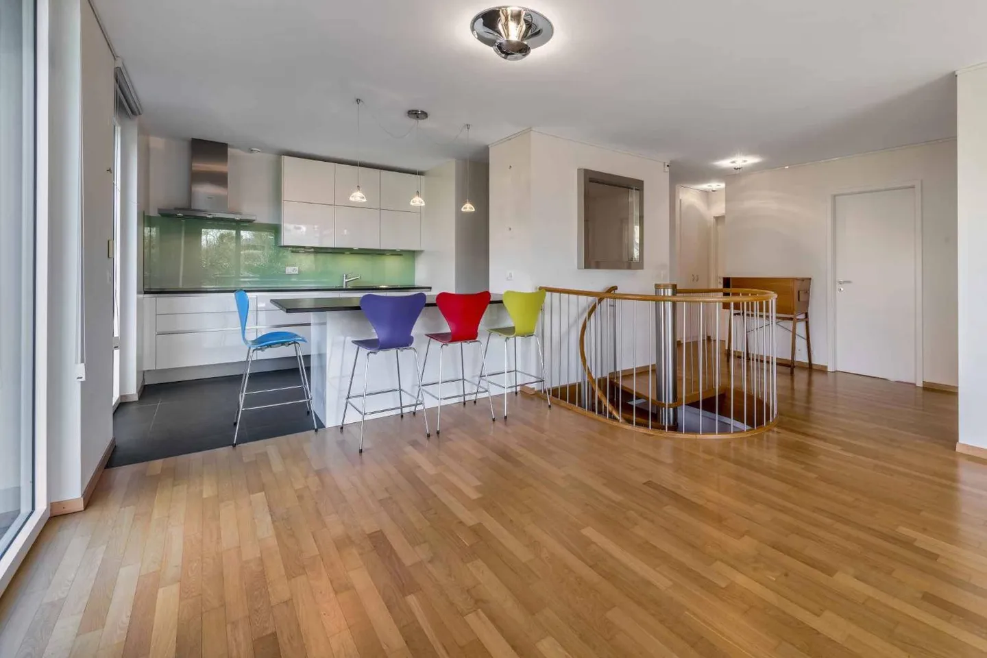 Spacious Duplex Apartment - Photo 6 of 13