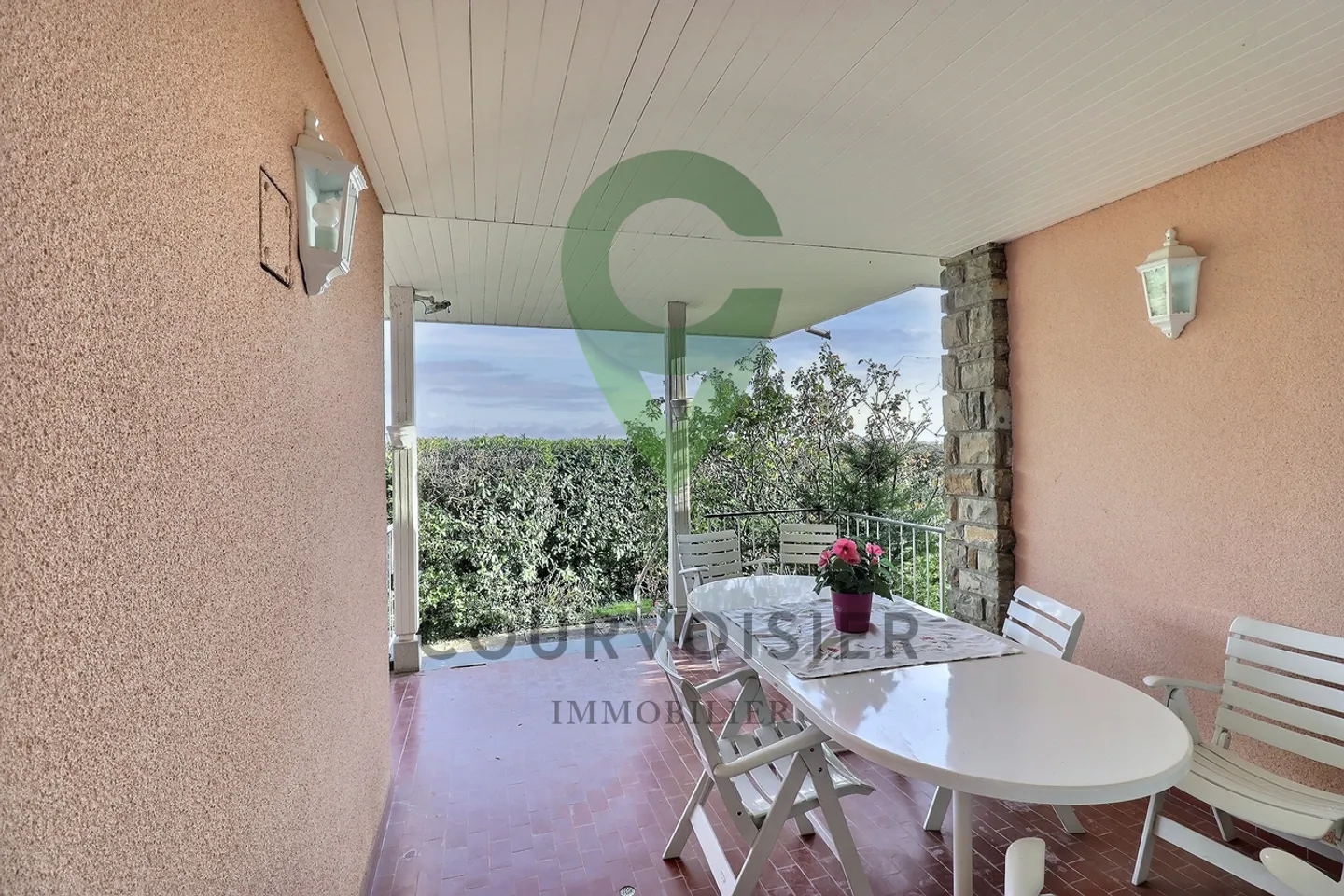 Charmante Villa mit Aussicht - Foto 15 von 16