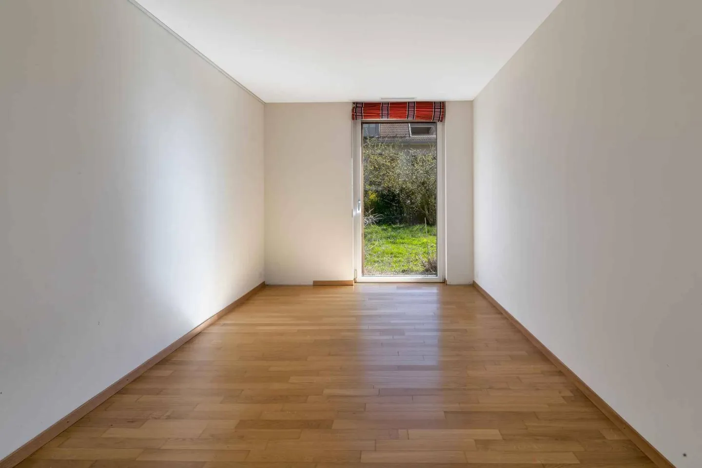 Spacious Duplex Apartment - Photo 12 of 13