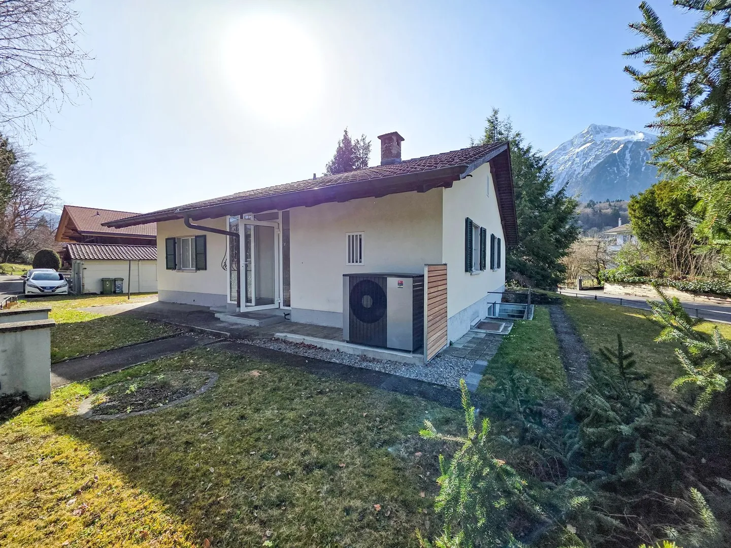 4.5-Zimmer-Einfamilienhaus auf grosszügigem Grundstück - Foto 1 von 33