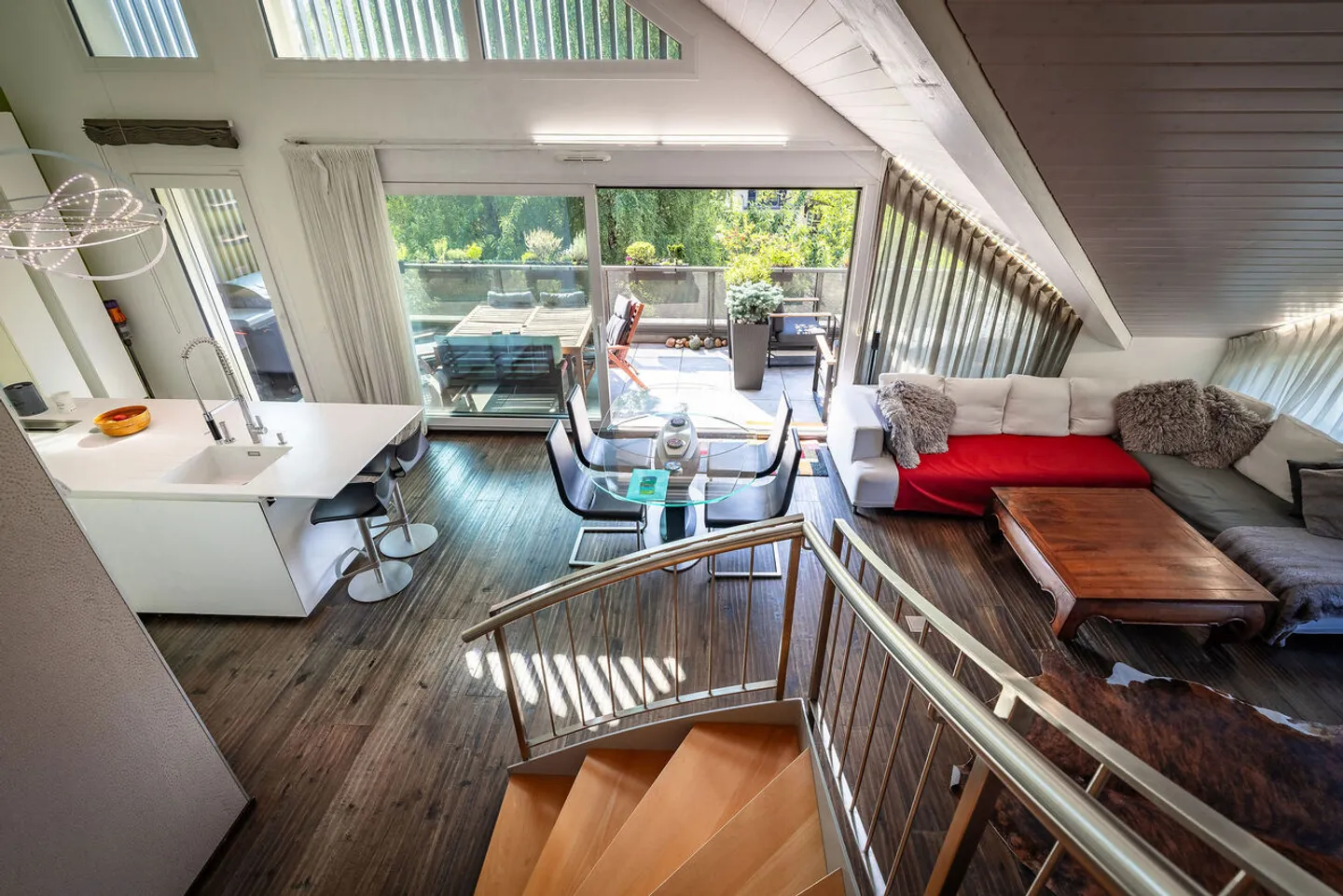 Grand penthouse attraversante a Mies - Foto 6 di 11
