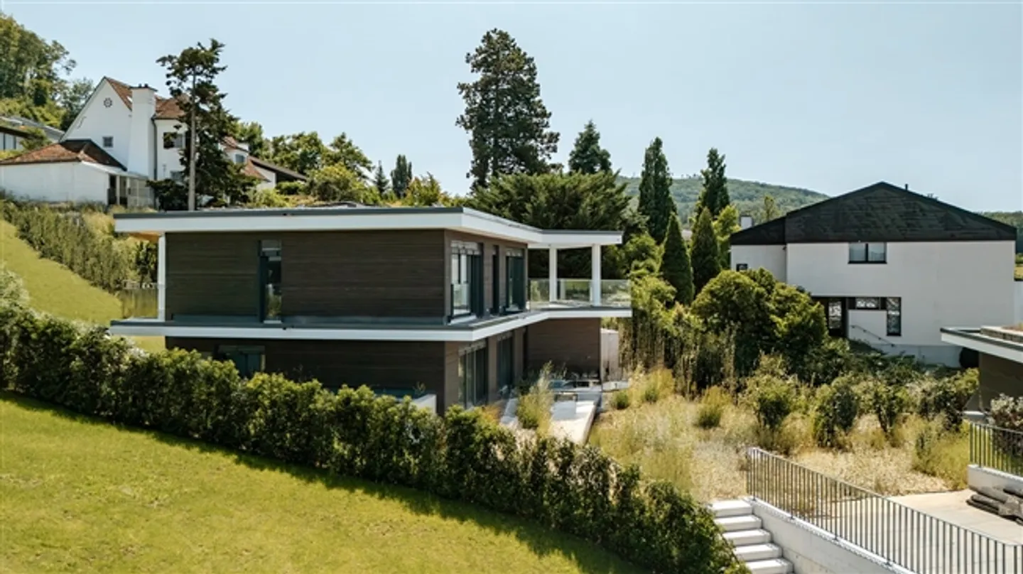 «6½-Zimmer Einfamilienhaus – Ihr Rückzugsort in exklusivem Umfeld» - Foto 1 von 18