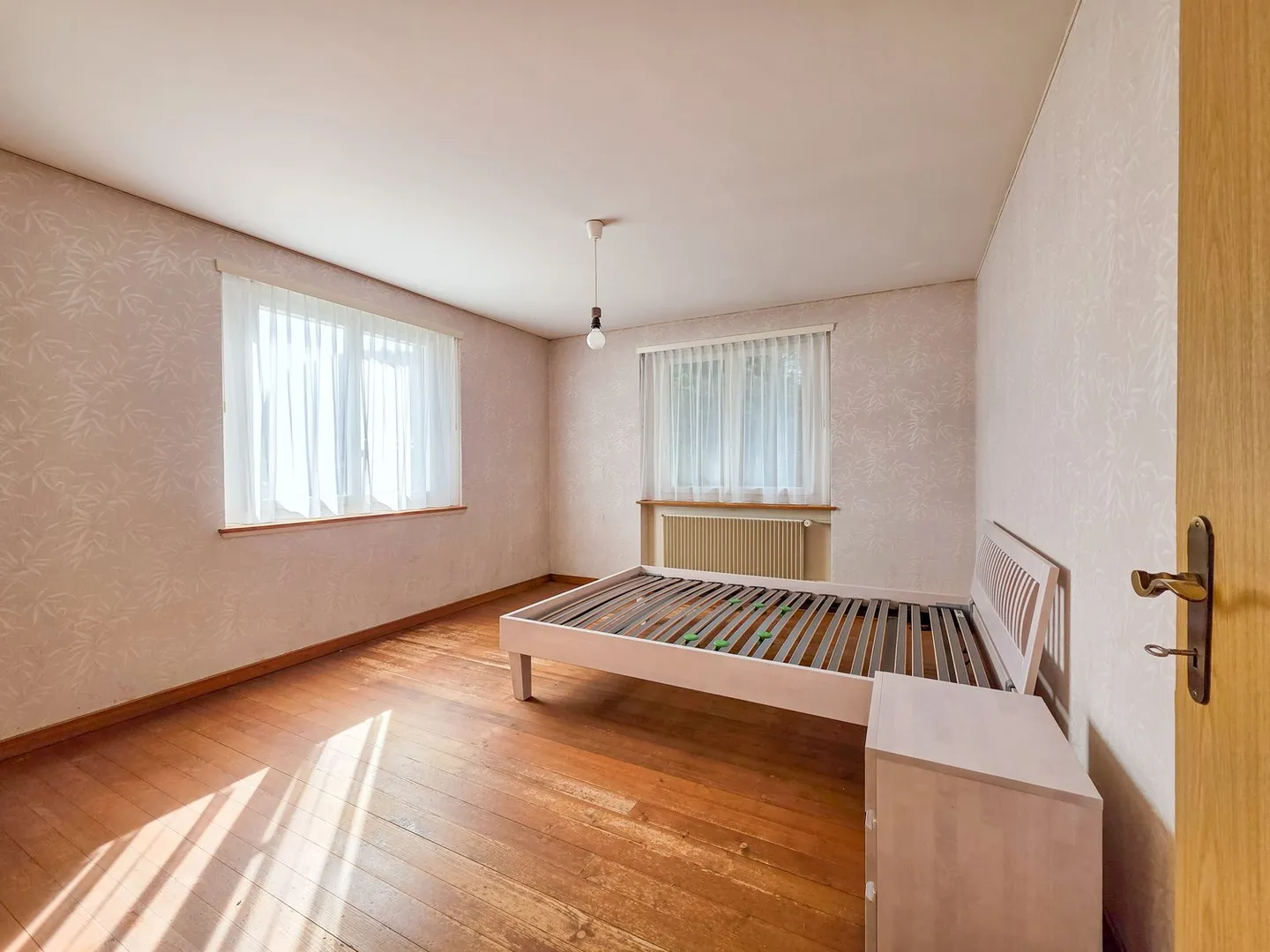 4.5-Zimmer-Einfamilienhaus auf grosszügigem Grundstück - Foto 7 von 33