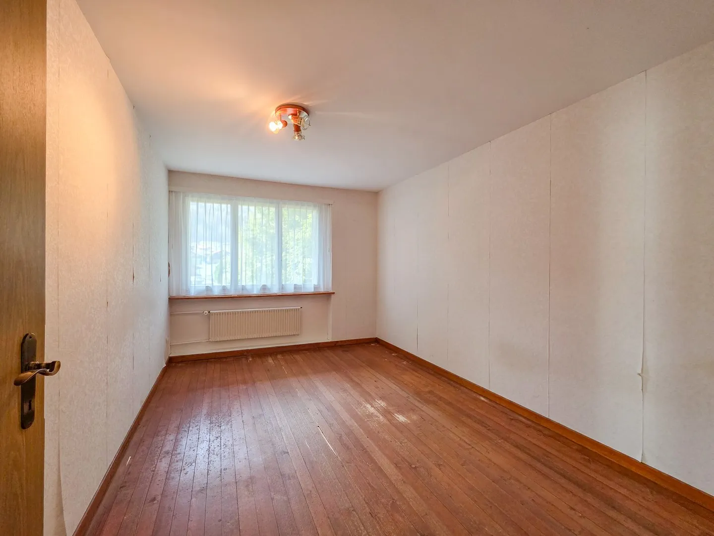 4.5-Zimmer-Einfamilienhaus auf grosszügigem Grundstück - Foto 8 von 33