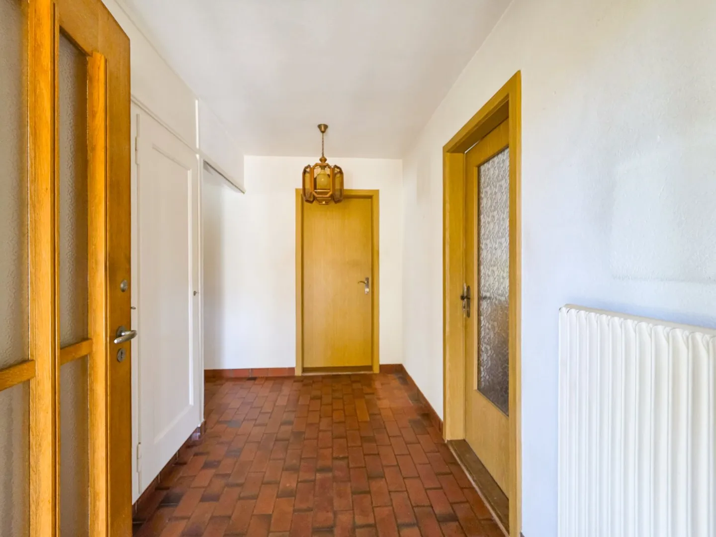 4.5-Zimmer-Einfamilienhaus auf grosszügigem Grundstück - Foto 3 von 33