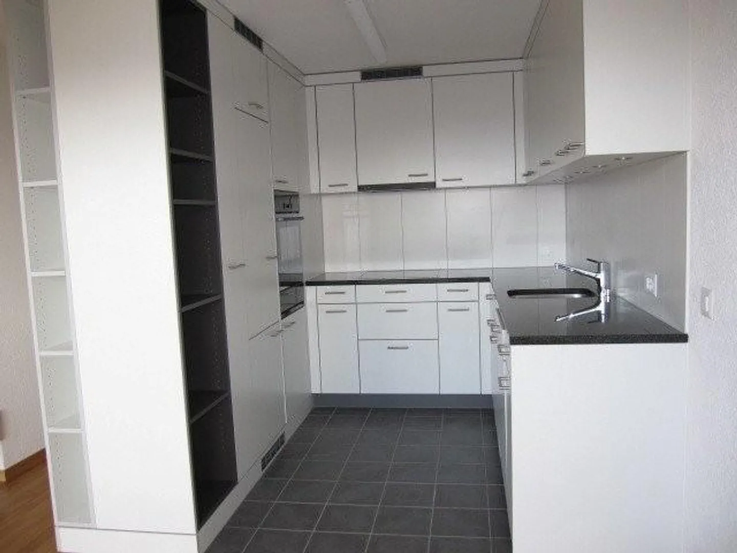 Nuova casa in una posizione privilegiata - Foto 3 di 8