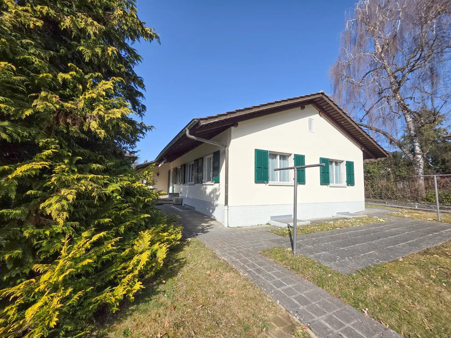 4.5-Zimmer-Einfamilienhaus auf grosszügigem Grundstück - Foto 27 von 33