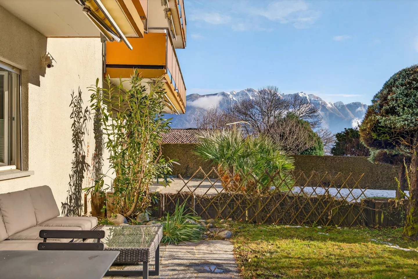 Appartement moderne avec jardin - Photo 2 sur 13