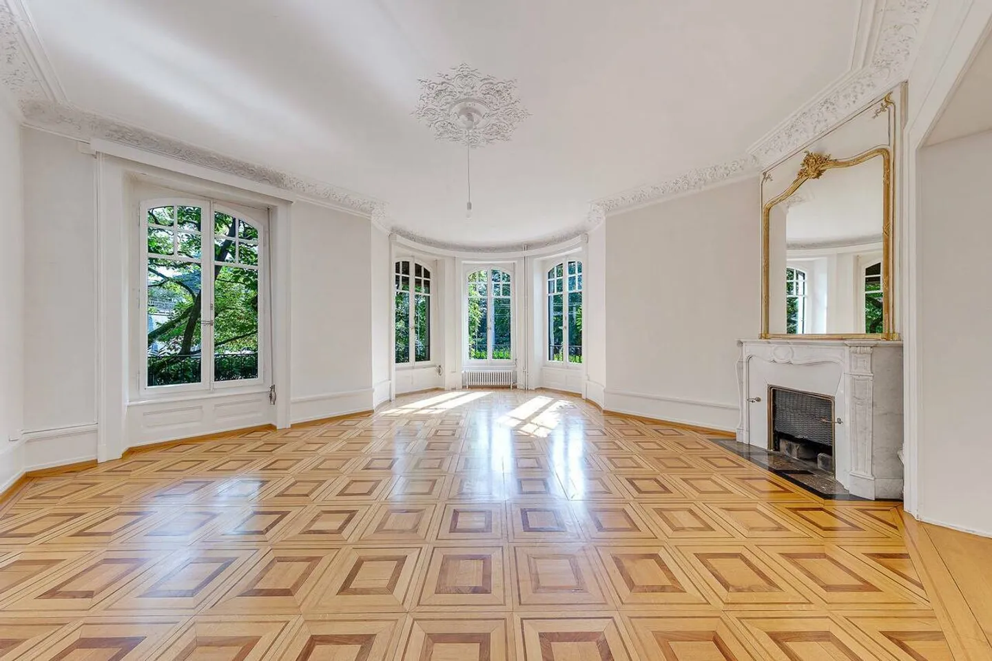 Appartamento eccezionale di 5,5 locali con giardino, a pochi passi da Ouchy. - Foto 2 di 9