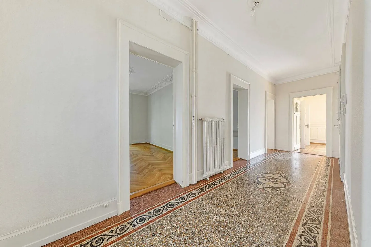 Appartamento eccezionale di 5,5 locali con giardino, a pochi passi da Ouchy. - Foto 4 di 9