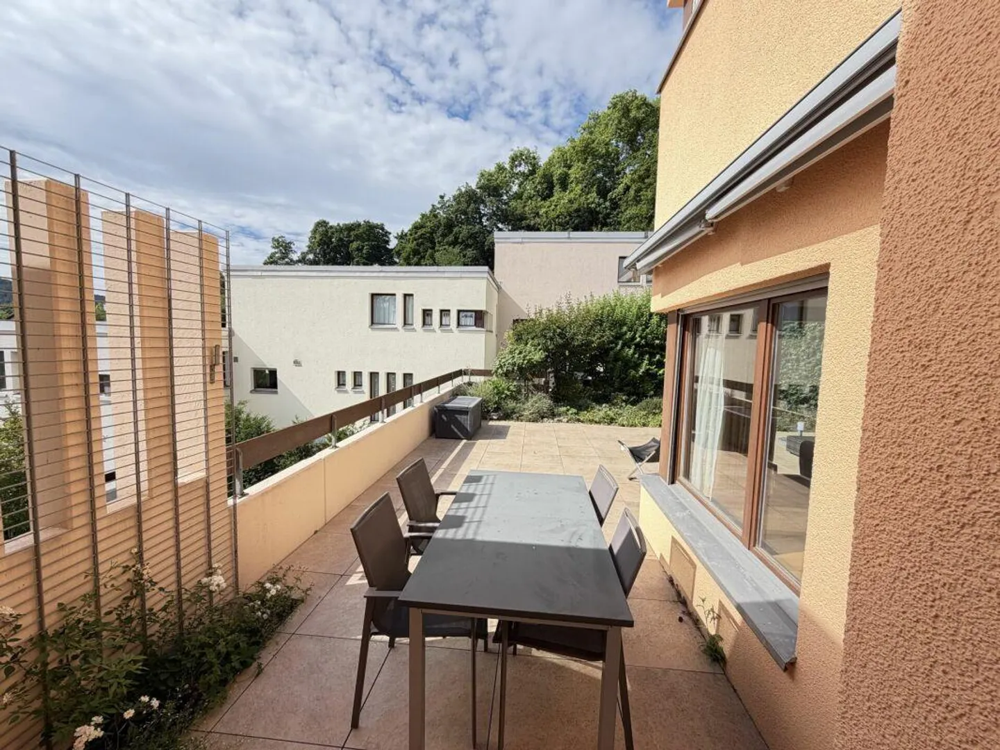 Casa a terrazza di 5,5 stanze in posizione centrale - Foto 2 di 21