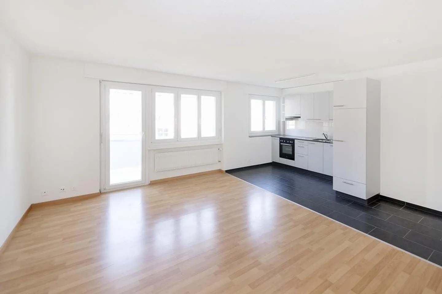 Wohnen Sie den 1. Monat gratis in der schönen 4.0-Zimmerwohnung! - Foto 1 von 9