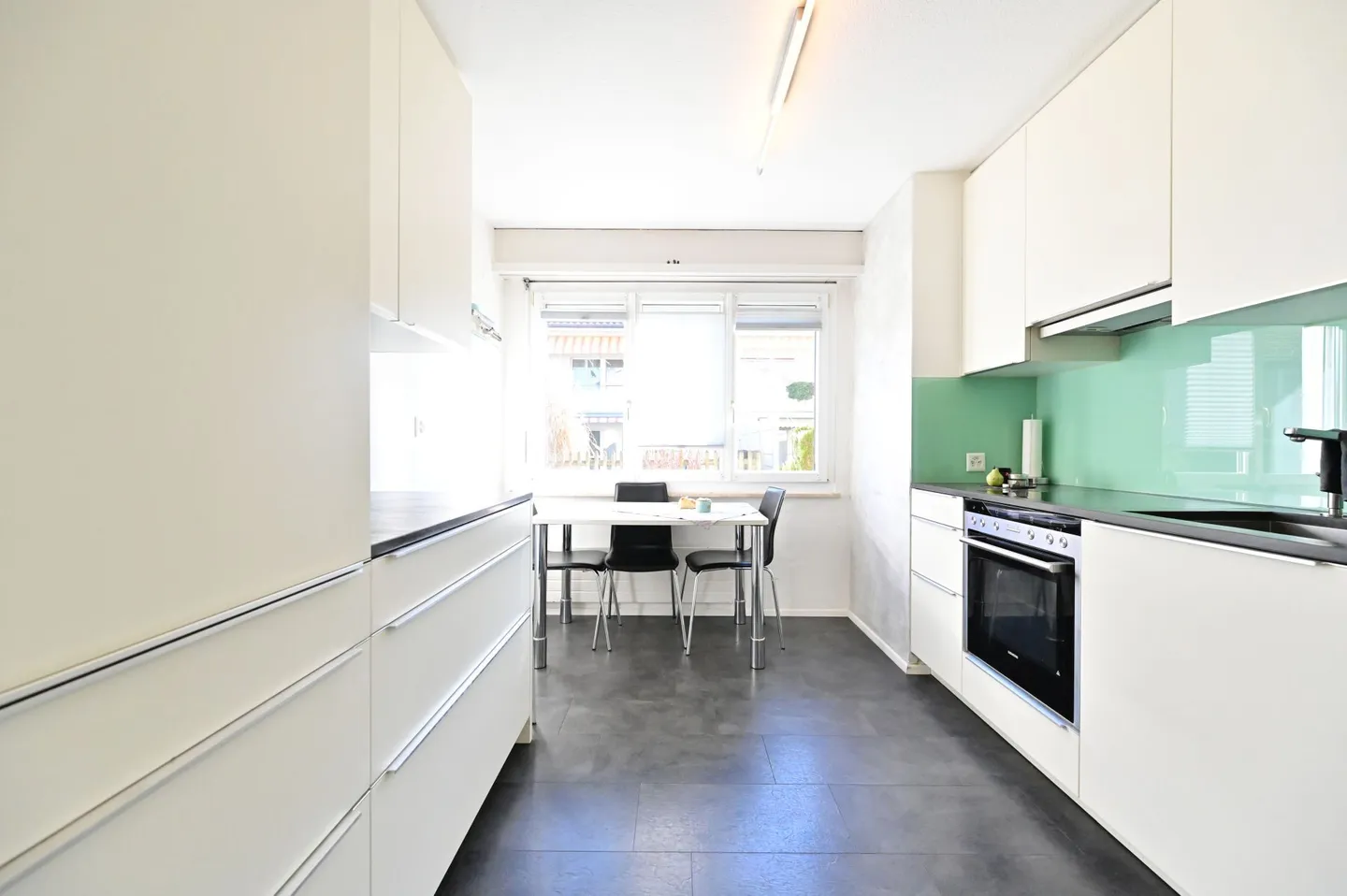 7.5-Room Corner Detached House - Photo 9 of 22