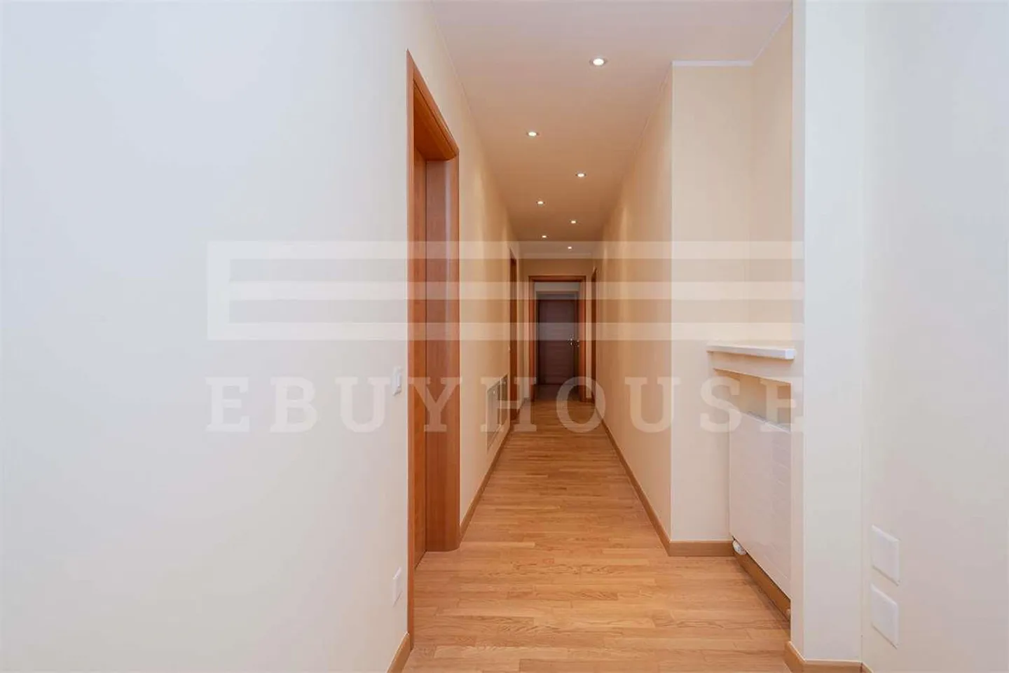 CASSARATE APARTMENT WITH GARDEN - Photo 8 of 13