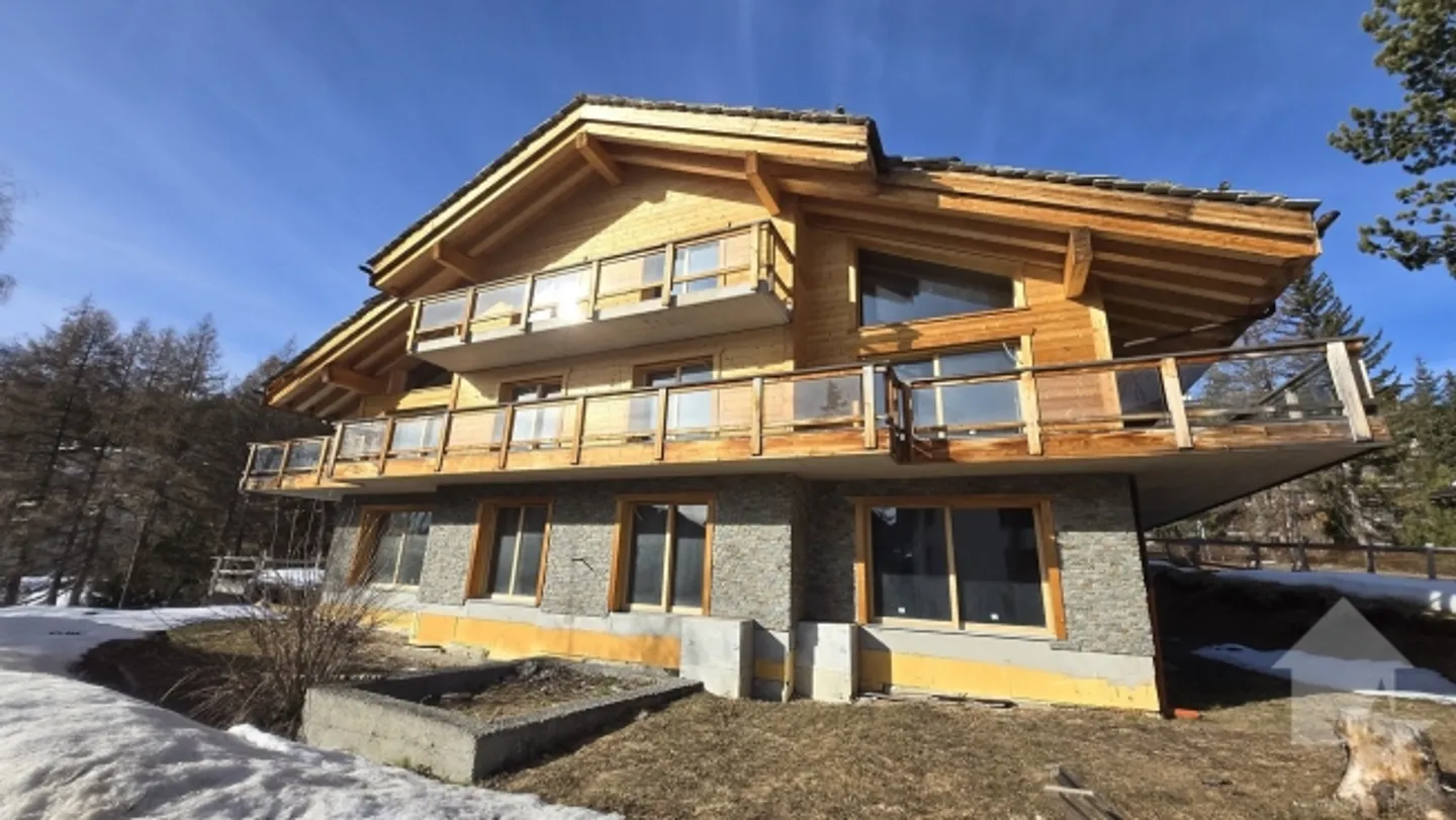 «Magnifico duplex 4,5 pces di alta classe nel centro di Crans» - Foto 2 di 6