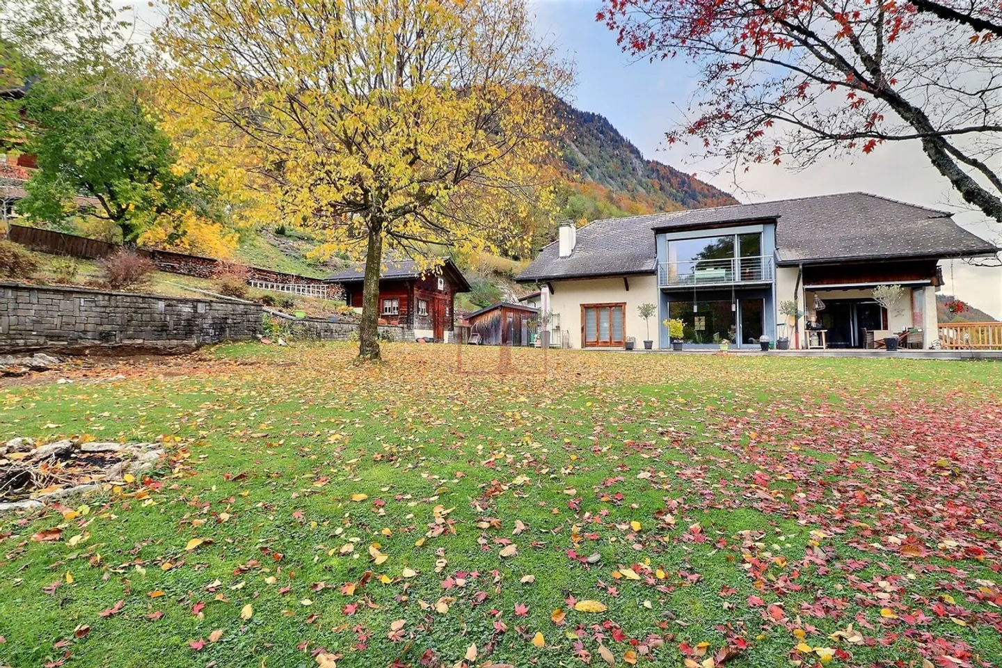 Stunning 7.5 Room Detached House - Large Garden - Photo 6 of 10