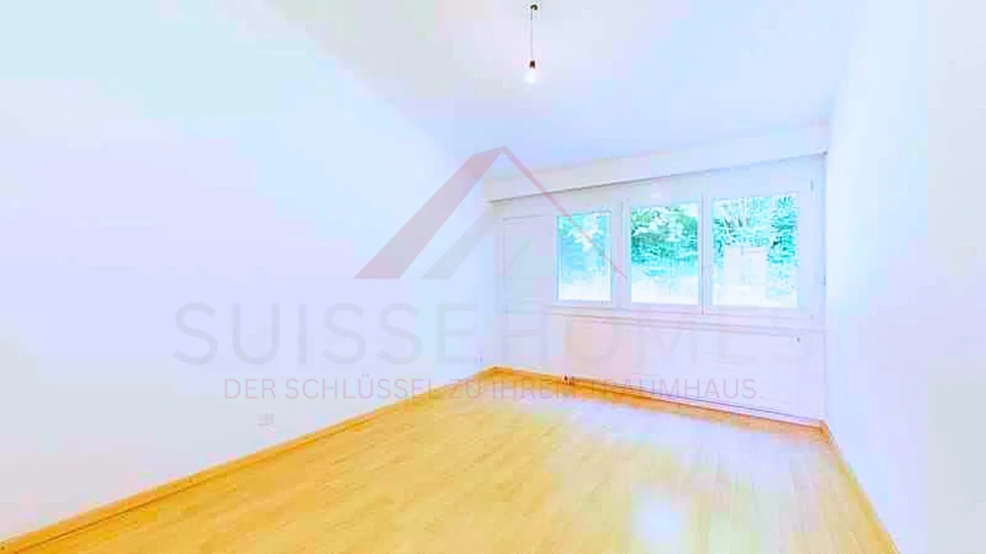 Spacious Maisonette Apartment on the 6th Floor with Unobstructed View - Photo 8 of 12