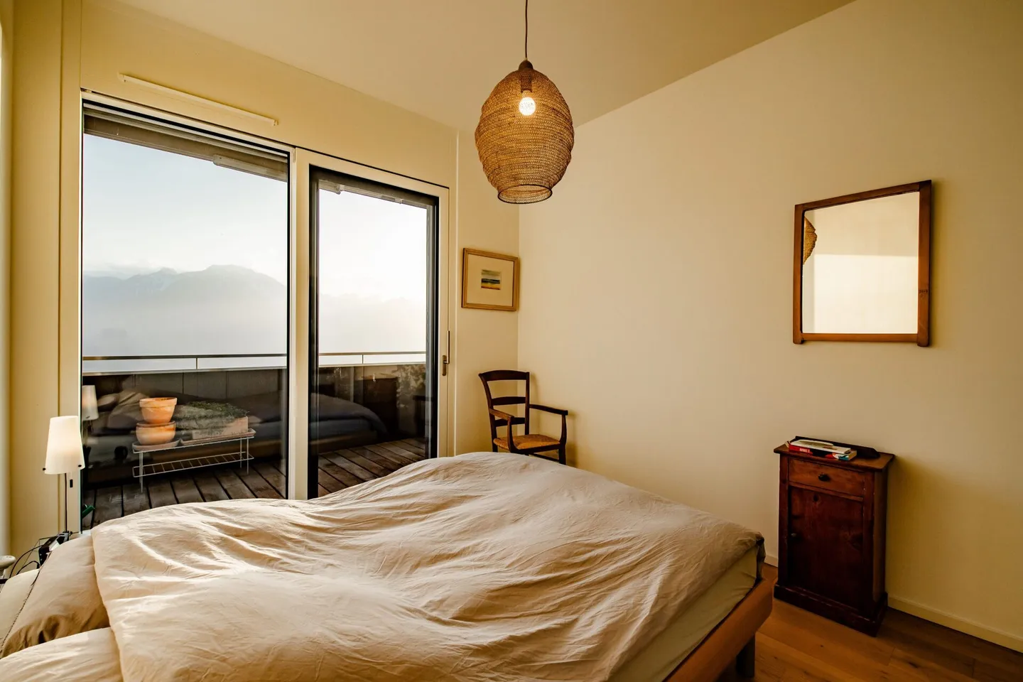 VILLAS BELVÉDÈRE - 4.5-ROOM APARTMENT WITH UNIQUE LAKE VIEW - Photo 18 of 24