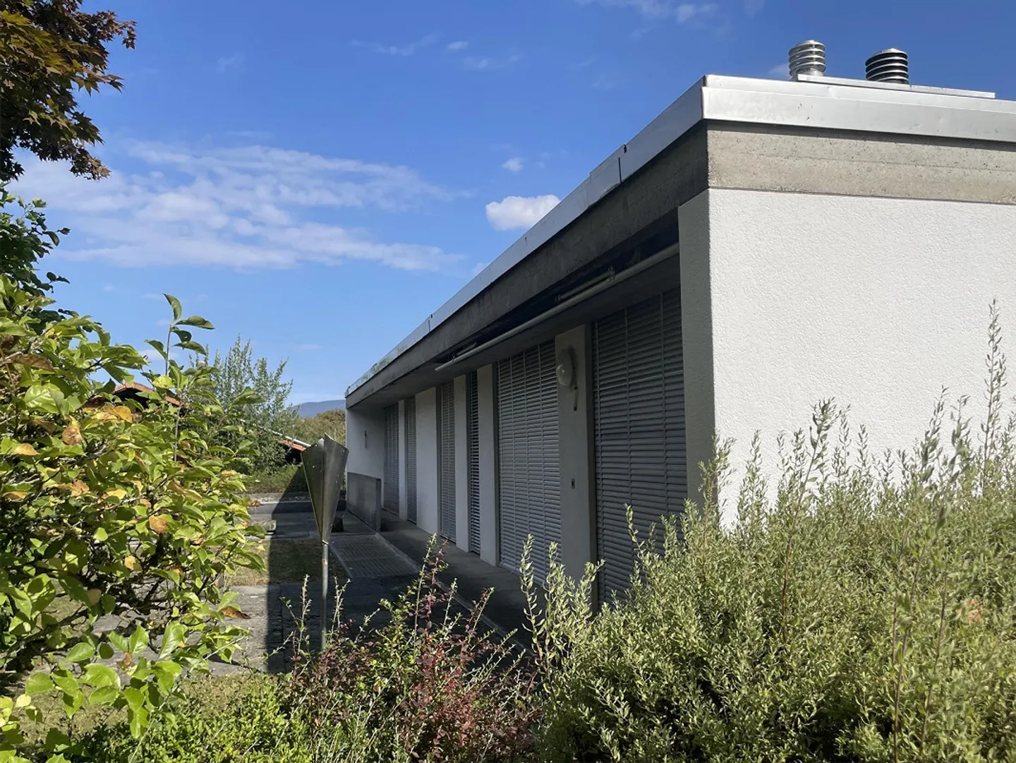 Newly renovated, spacious single-family house with office / studio - Photo 3 of 12