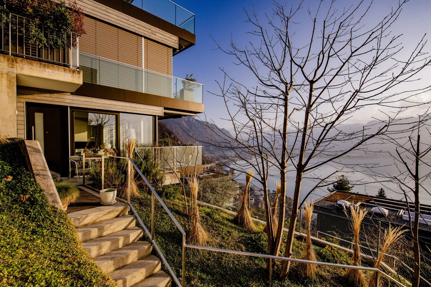 VILLAS BELVÉDÈRE - 4.5-ROOM APARTMENT WITH UNIQUE LAKE VIEW - Photo 5 of 24