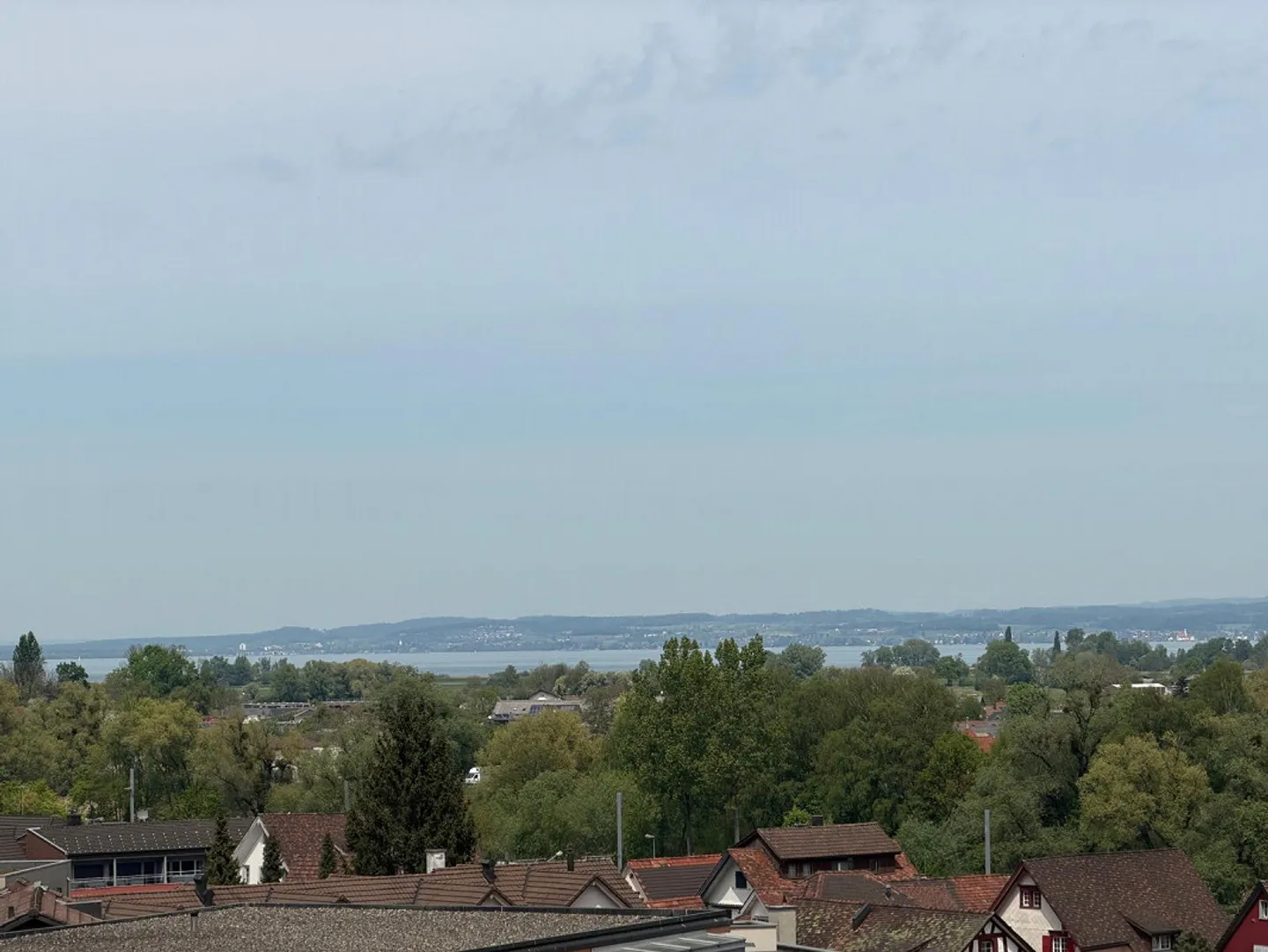 Appartamento moderno e luminoso a Rheineck con vista panoramica, balcone e garage - Foto 6 di 8