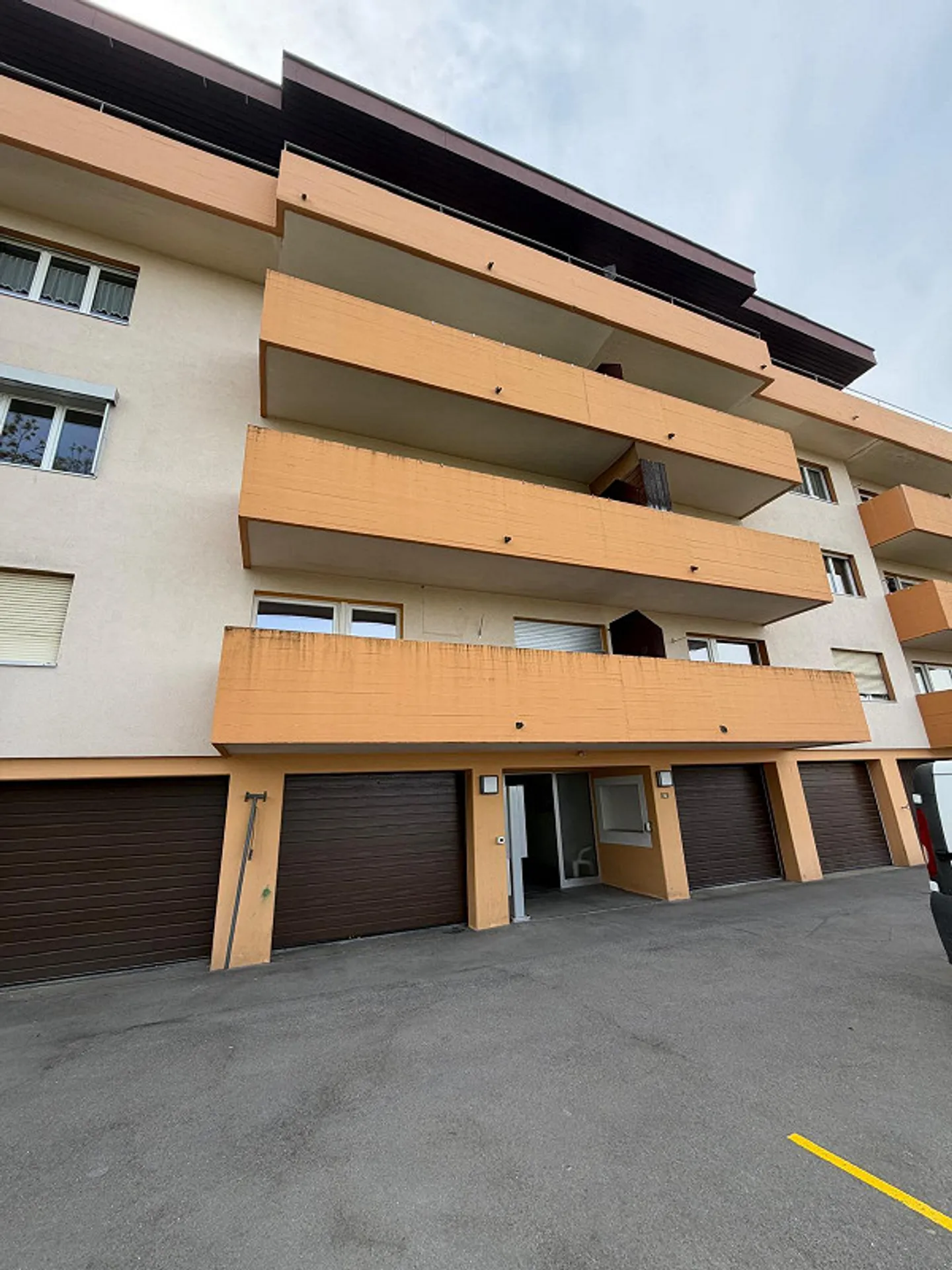 Appartamento moderno e luminoso a Rheineck con vista panoramica, balcone e garage - Foto 7 di 8