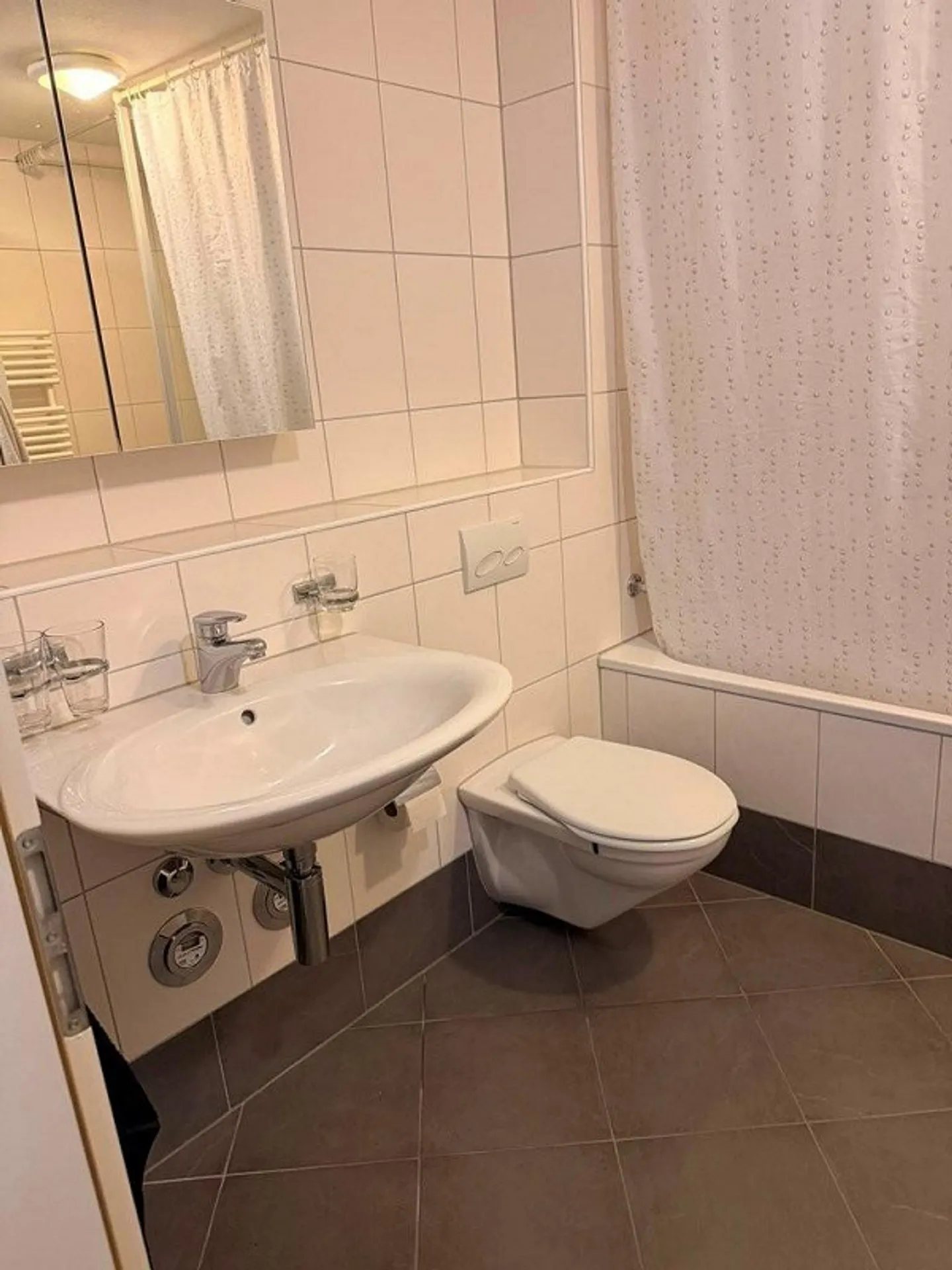 Geräumige Wohnung mit offenem Grundriss - Foto 4 von 5